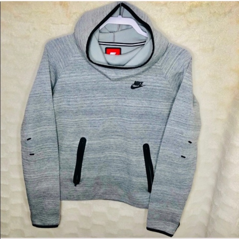 Nike Hoodie Size: Med